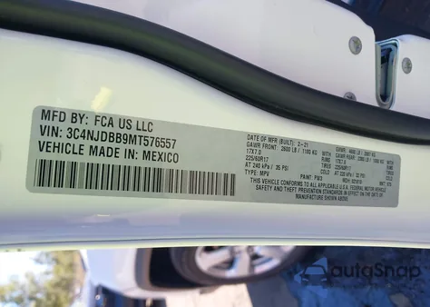 2021 Jeep Compass Latitude 4X4 from USA, damaged, VIN 3C4NJDBB9MT576557